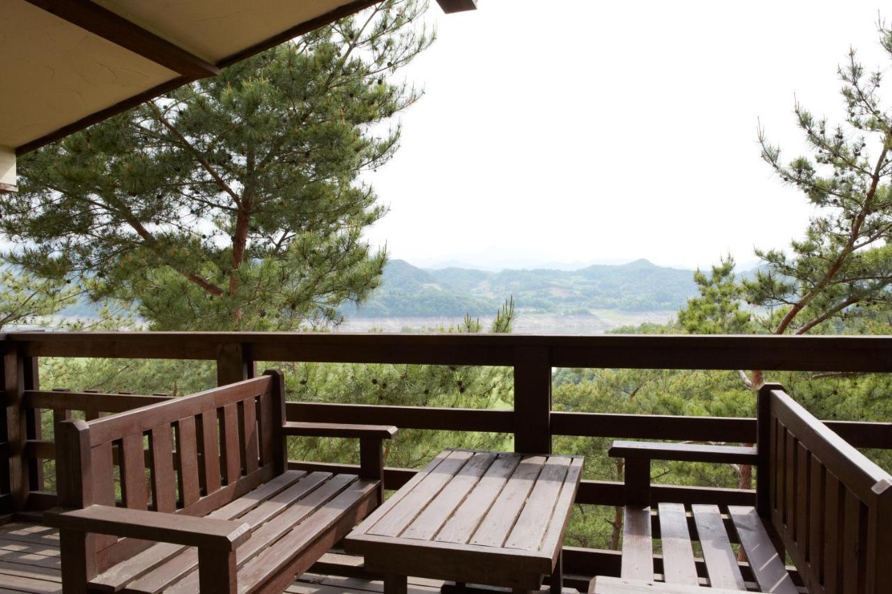 Club Es Jecheon Resort Chechon Exterior photo