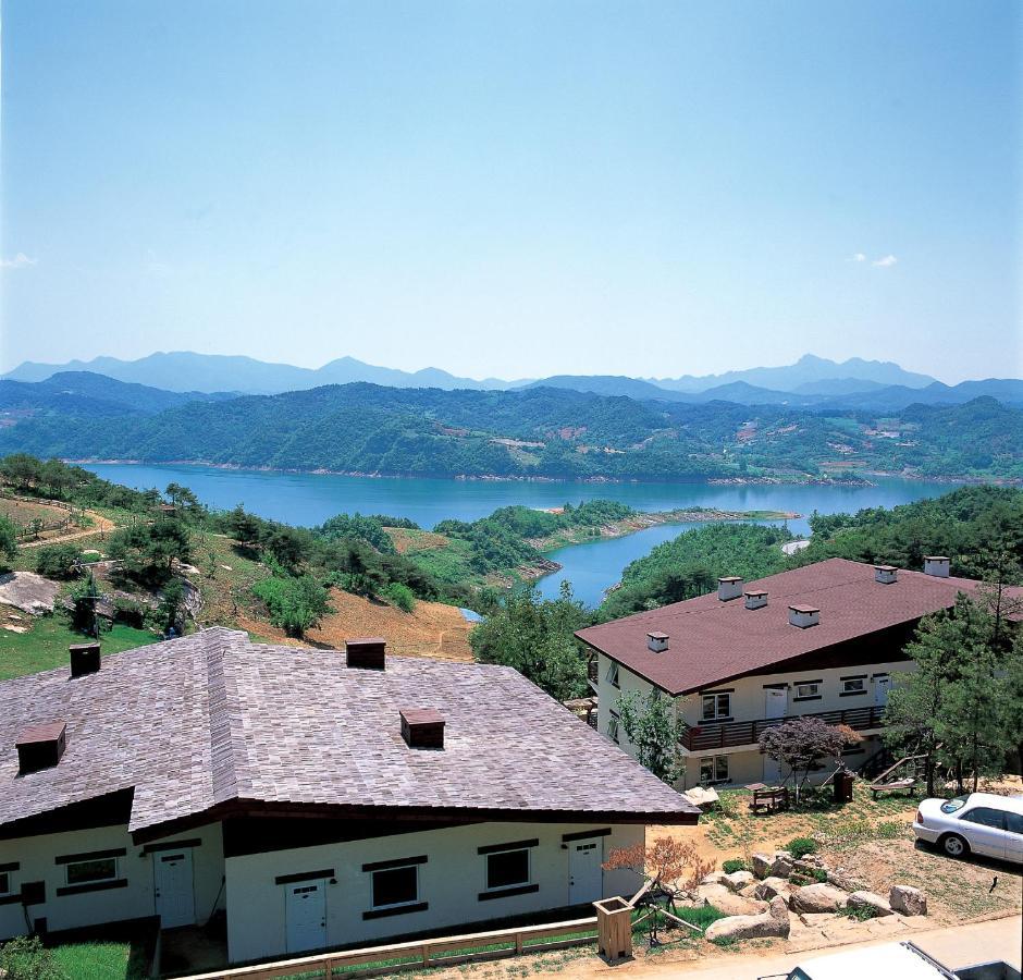 Club Es Jecheon Resort Chechon Exterior photo