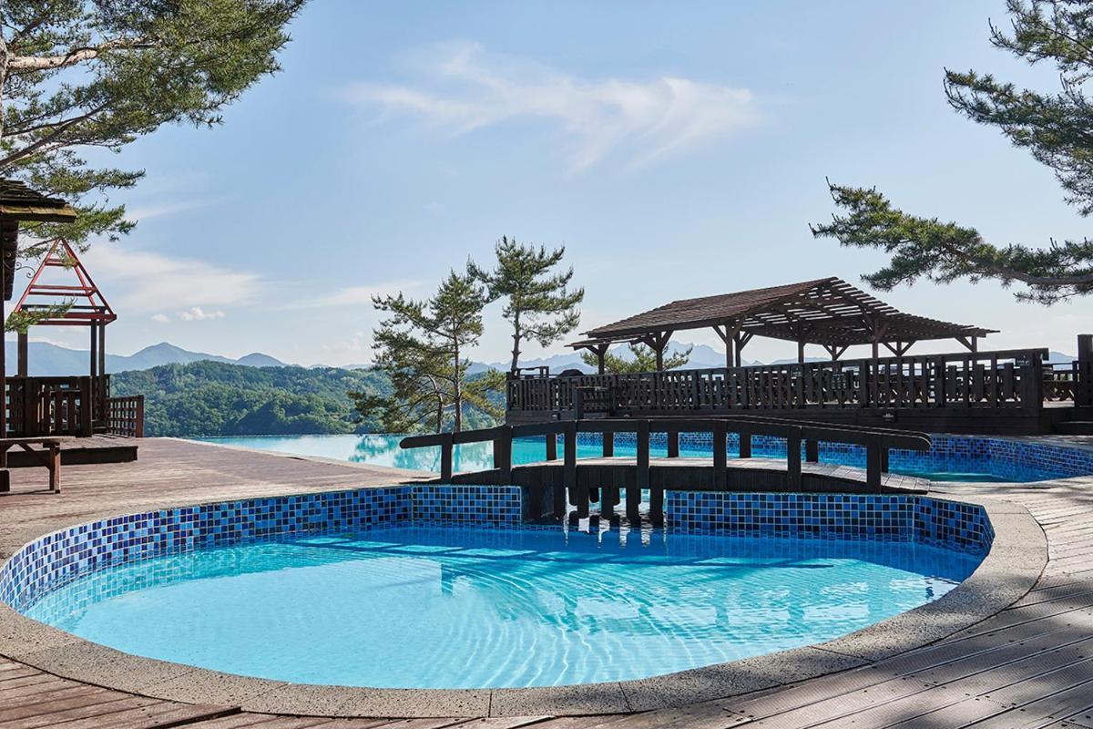 Club Es Jecheon Resort Chechon Exterior photo